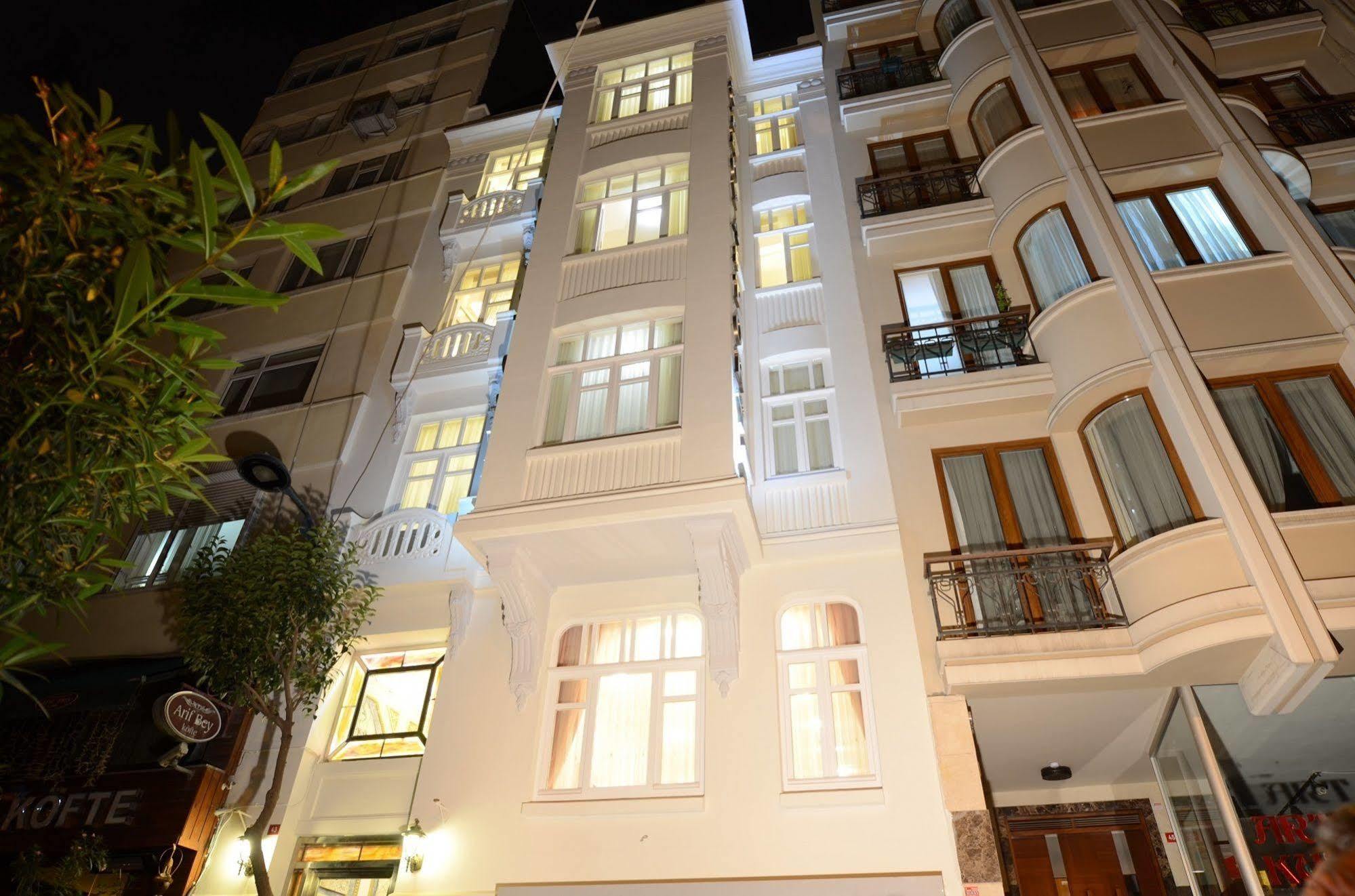 Hotel Ataker Istanboel